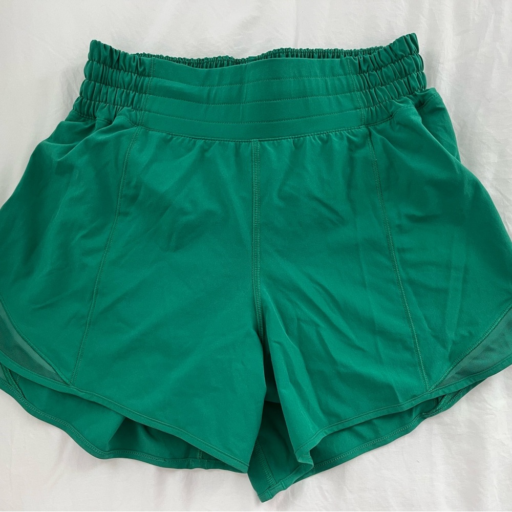Lululemon Hotty Hot High-Rise Lined Short 4" - Size 4 - Cascadia Green